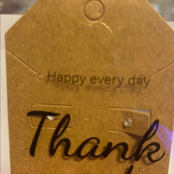 Different Design earrings - Picture 3 of 10